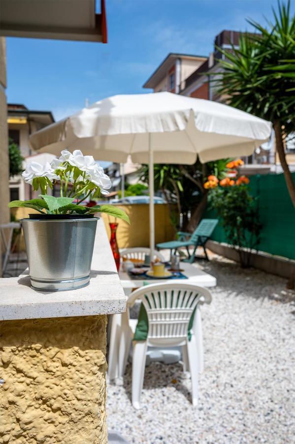 Appartamento Di Elizabeth Viareggio Exterior foto